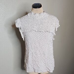 THML Large Ivory Sleeveless‎ Ruffled Blouse with Ruffle Collar Diamond Pattern